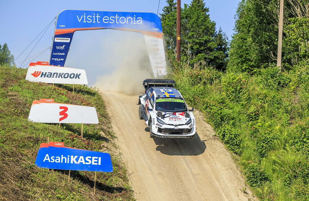 Oliver Solberg / Elliott Edmonson olid reede parimad Oliver Solberg / Elliott Edmondson võtsid Peipsiääre katse esimesel läbimisel WRC karjääri esimese üldarves
